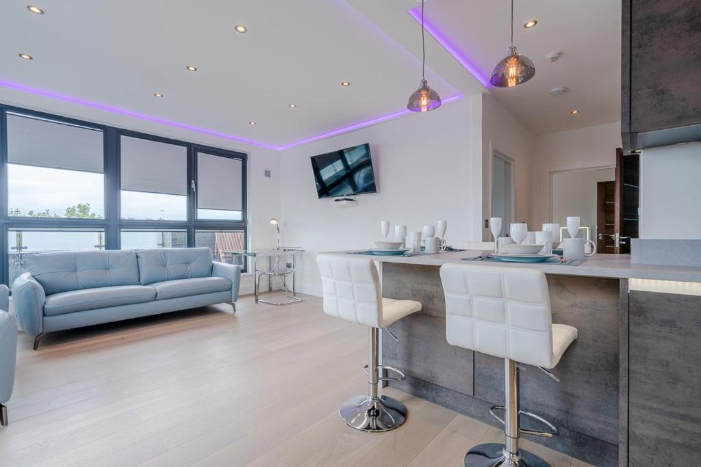 Central Penthouse With Hot Tub & Views 23 Cheltenham Exterior foto